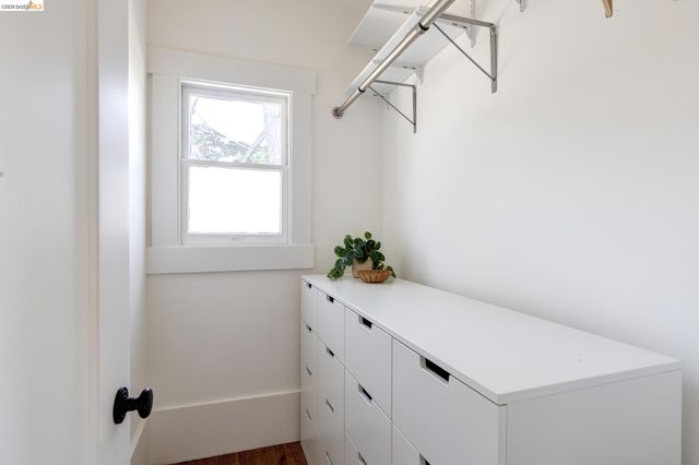4132 Manila Ave, Oakland, CA 94609
