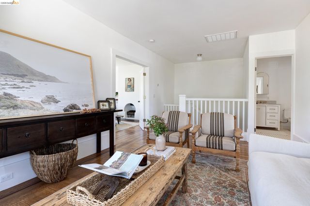 4132 Manila Ave, Oakland, CA 94609