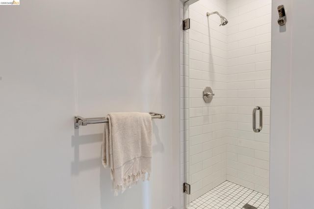 4132 Manila Ave, Oakland, CA 94609
