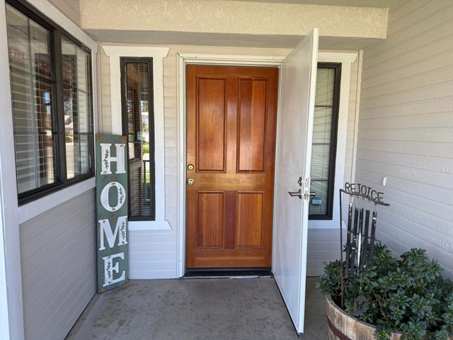 315 E Washington Avenue, Tulare, CA 93274