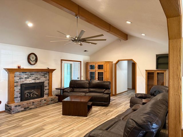 315 E Washington Avenue, Tulare, CA 93274