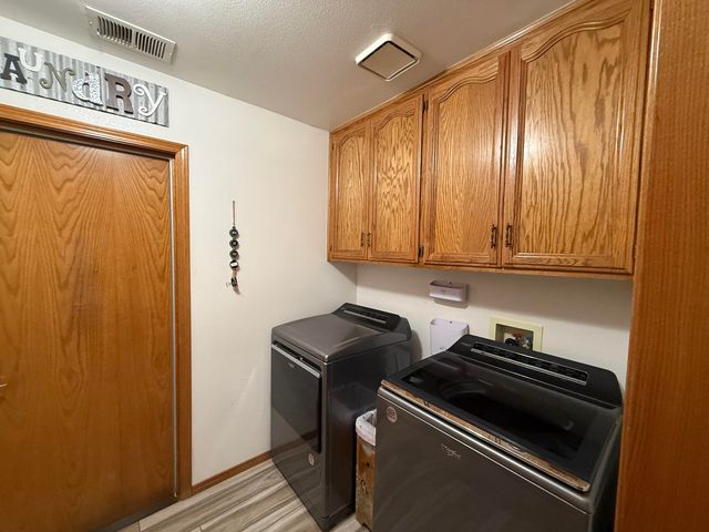 315 E Washington Avenue, Tulare, CA 93274