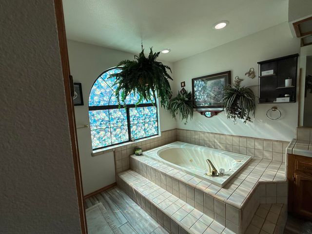 315 E Washington Avenue, Tulare, CA 93274