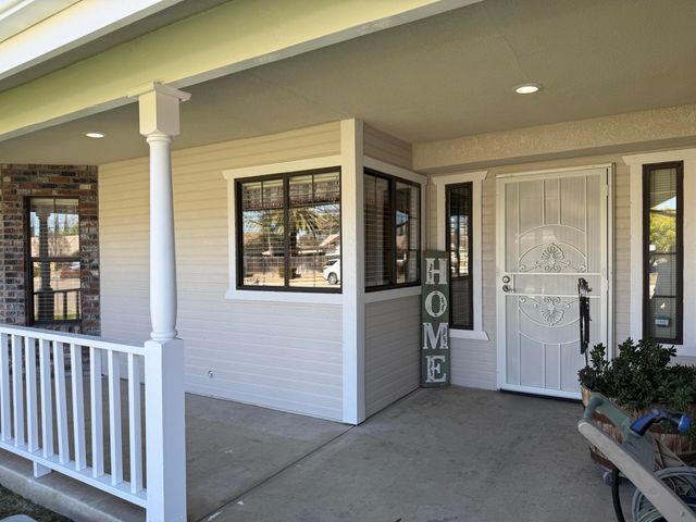 315 E Washington Avenue, Tulare, CA 93274