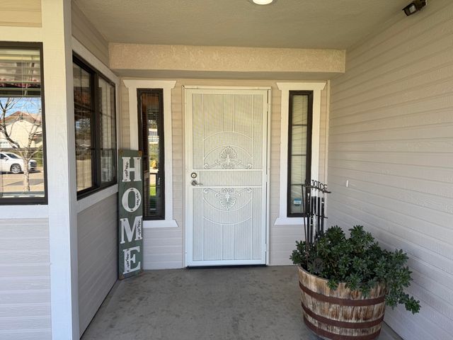 315 E Washington Avenue, Tulare, CA 93274