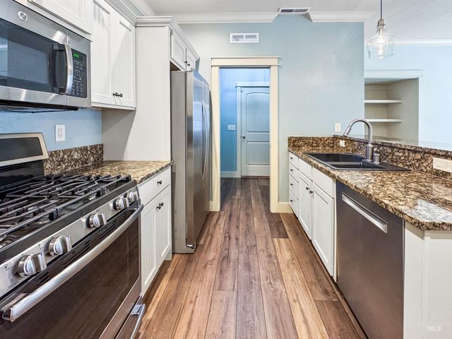 998 E Shadow Creek Lane, Eagle, ID 83616