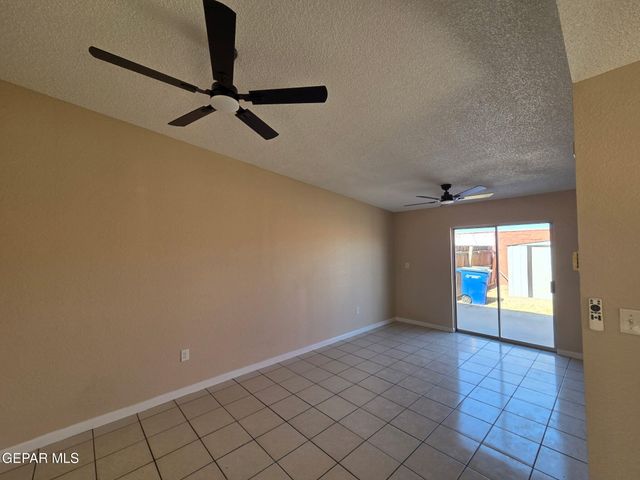 10274 VALLE DEL SOL Drive, El Paso, TX 79924