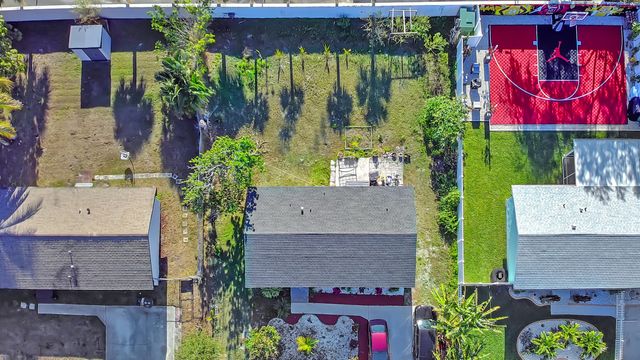 300 Elaine Circle E, West Palm Beach, FL 33409