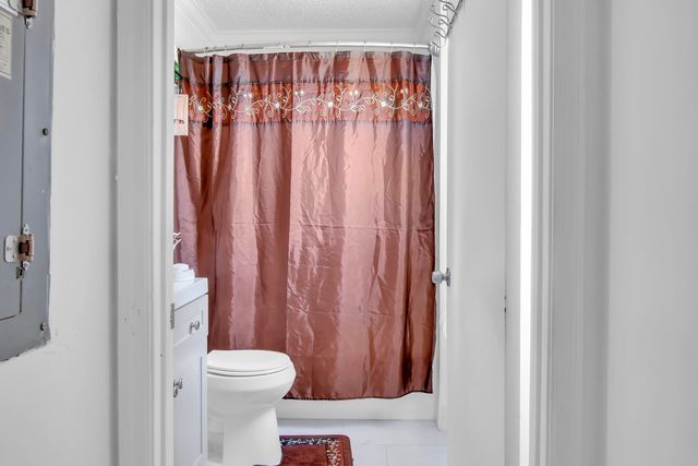 300 Elaine Circle E, West Palm Beach, FL 33409