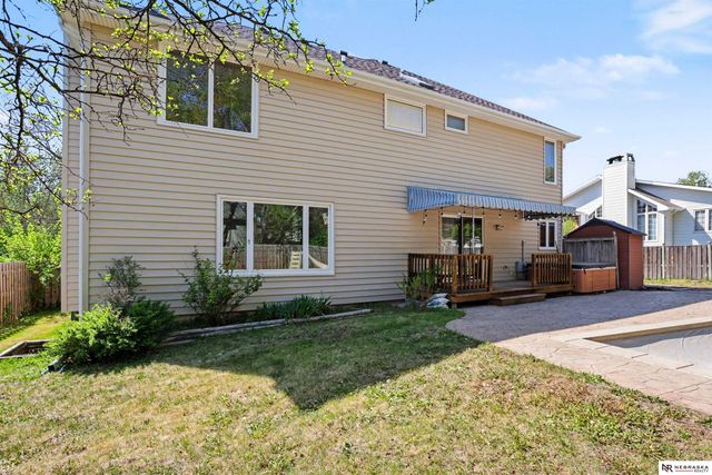 2600 S 77th Place, Lincoln, NE 68506