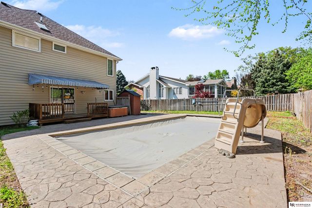 2600 S 77th Place, Lincoln, NE 68506