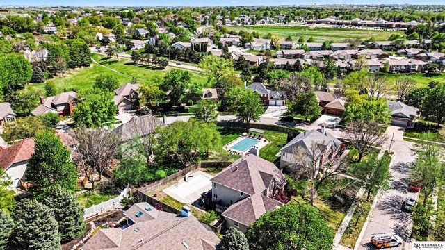 2600 S 77th Place, Lincoln, NE 68506