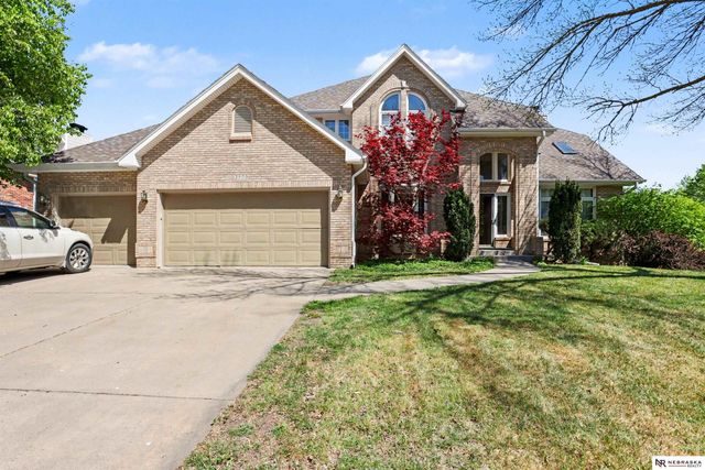 2600 S 77th Place, Lincoln, NE 68506
