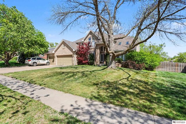 2600 S 77th Place, Lincoln, NE 68506