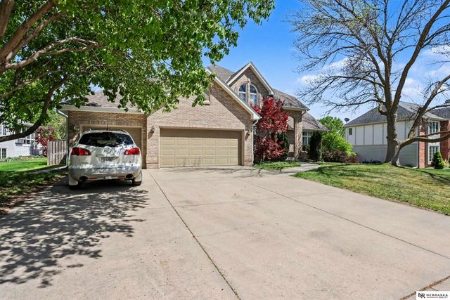 2600 S 77th Place, Lincoln, NE 68506
