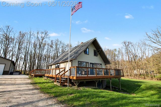 6225 W Lovejoy Road, Conway Township, MI 48418