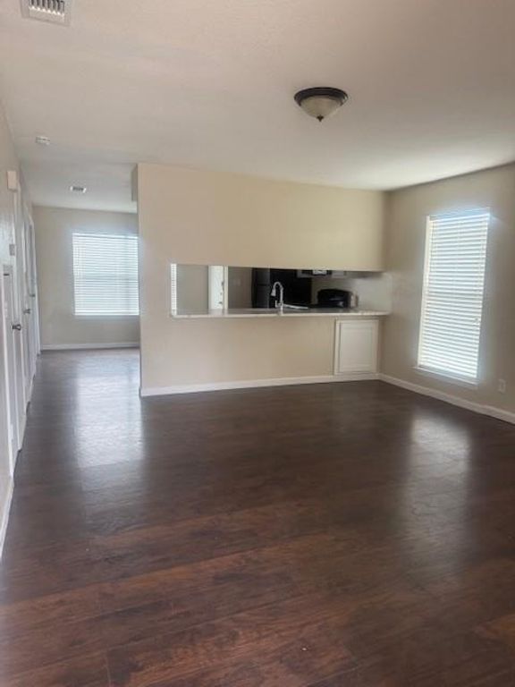 908 Guadalupe ST, Lockhart, TX 78644