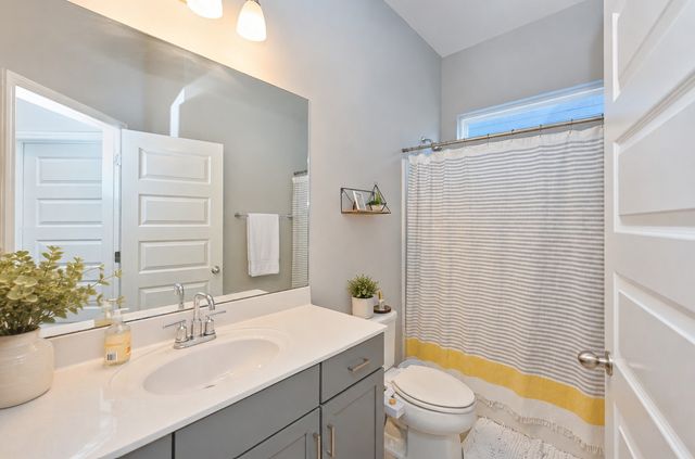 616 Parkvue Place Dr, Nashville, TN 37221