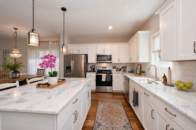 616 Parkvue Place Dr, Nashville, TN 37221