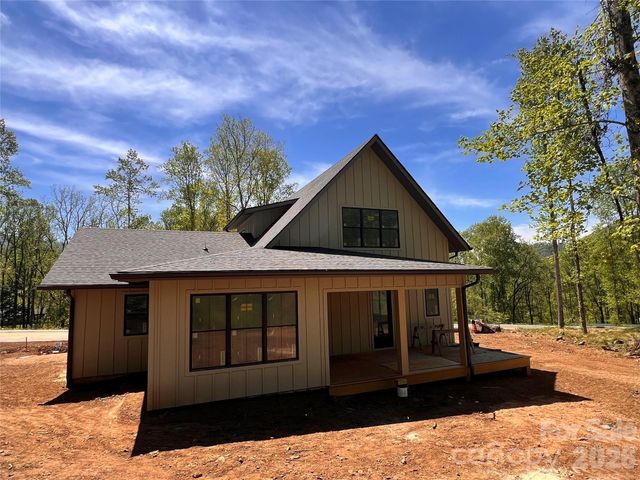 100 Bear Tree Cove, Canton, NC 28716