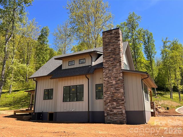 100 Bear Tree Cove, Canton, NC 28716