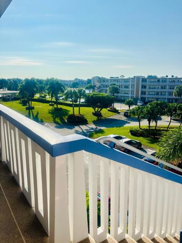 401 Greenbrier A, West Palm Beach, FL 33411