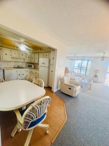 401 Greenbrier A, West Palm Beach, FL 33411