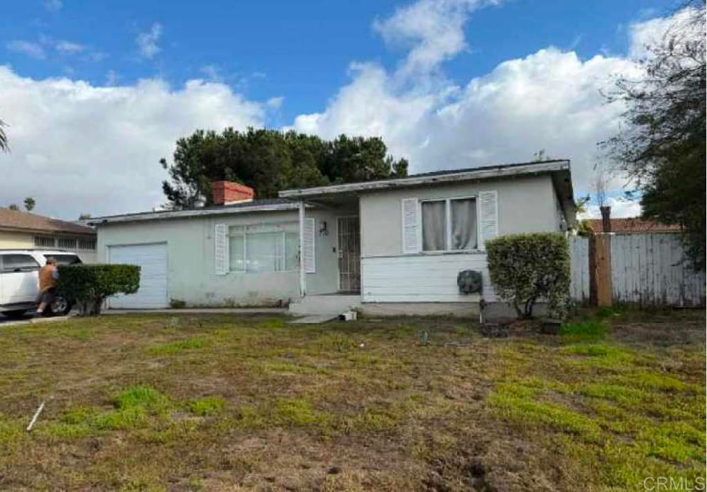 710 Civic Center Drive, Vista, CA 92084 — exterior