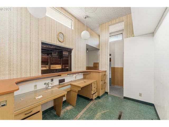 4536 Ne 102ND Ave, Portland, OR 97220
