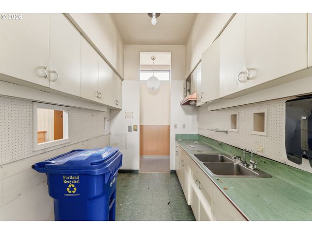 4536 Ne 102ND Ave, Portland, OR 97220