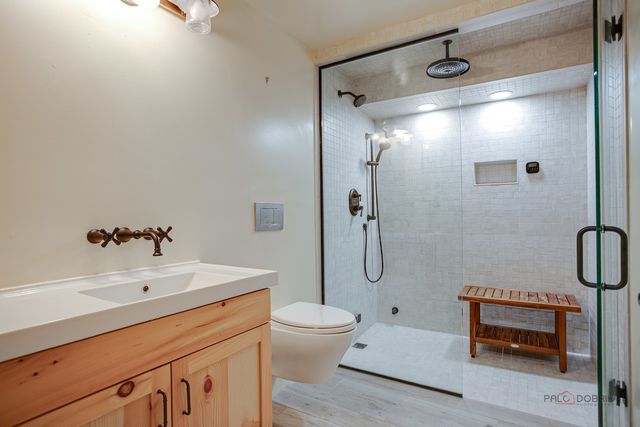 35 Pacific Avenue, Hawthorn Woods, IL 60047