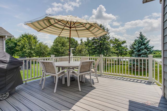 35 Pacific Avenue, Hawthorn Woods, IL 60047