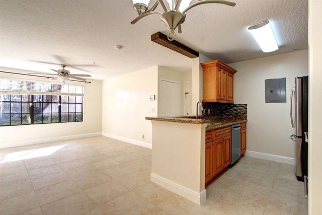 7667 N Wickham Road 506, Melbourne, FL 32940