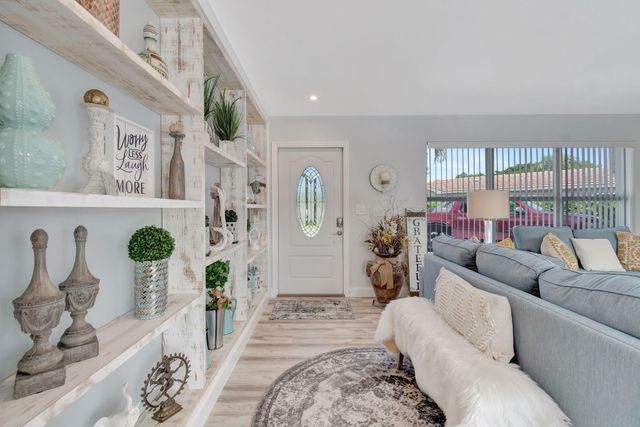 302 Venice Drive, Boynton Beach, FL 33426