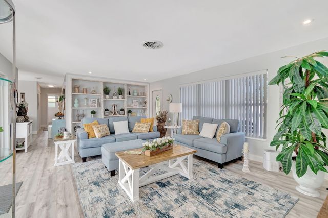 302 Venice Drive, Boynton Beach, FL 33426