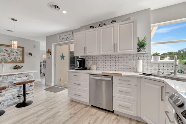 302 Venice Drive, Boynton Beach, FL 33426