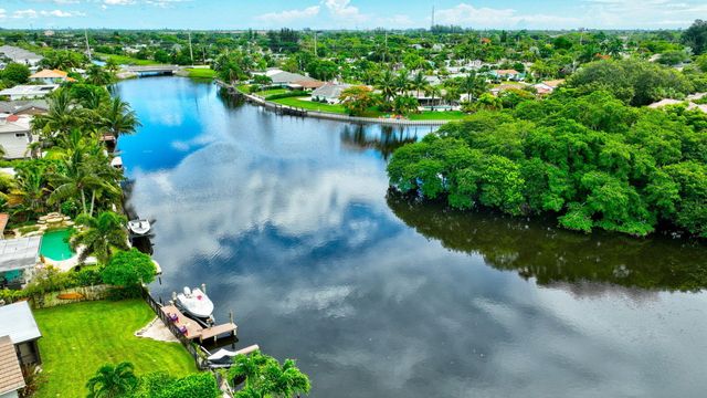 302 Venice Drive, Boynton Beach, FL 33426