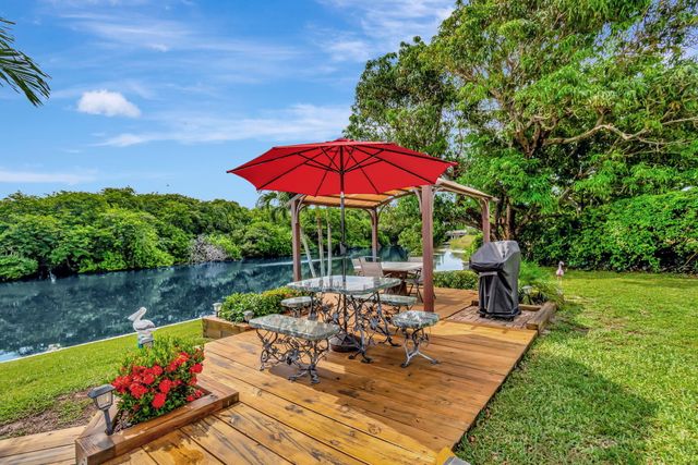 302 Venice Drive, Boynton Beach, FL 33426