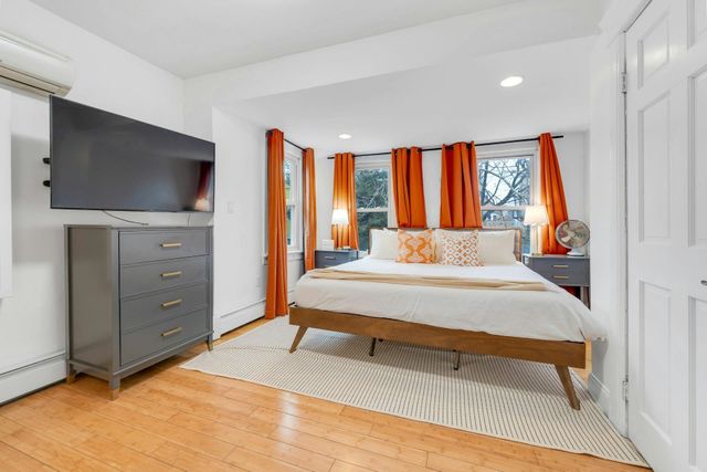 31 72ND ST, North Bergen, NJ 07047