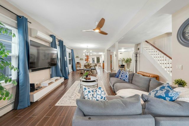 31 72ND ST, North Bergen, NJ 07047