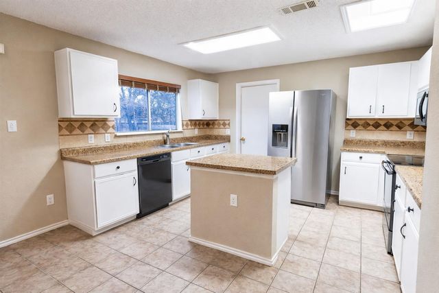 2518 STAPLEFORD DR, Cedar Park, TX 78613