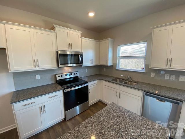 196 Marathon Lane, Candler, NC 28715