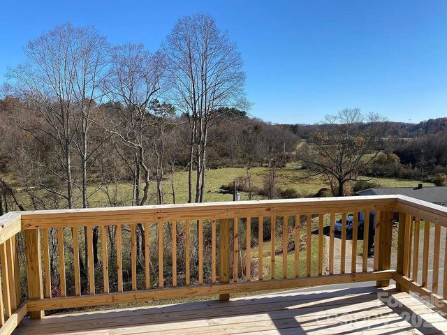 196 Marathon Lane, Candler, NC 28715