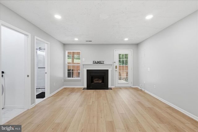 4400 TORRENCE PL, Woodbridge, VA 22193