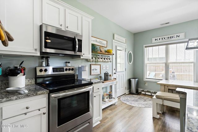 1001 Dan Owen Drive, Hampstead, NC 28443