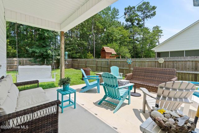 1001 Dan Owen Drive, Hampstead, NC 28443