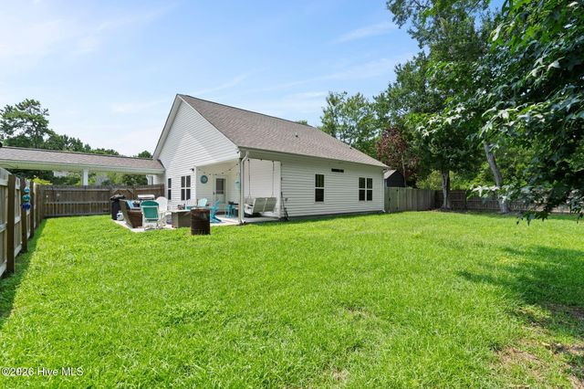 1001 Dan Owen Drive, Hampstead, NC 28443