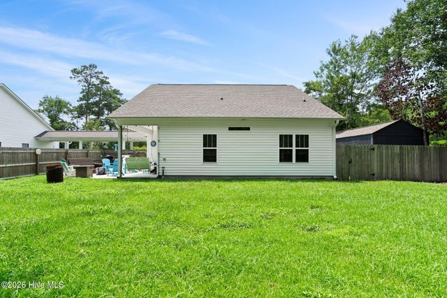 1001 Dan Owen Drive, Hampstead, NC 28443