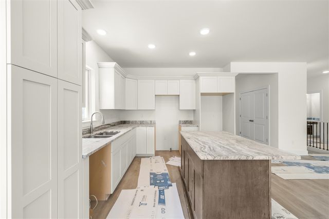 31610 Beaver Circle, New Boston, MI 48164