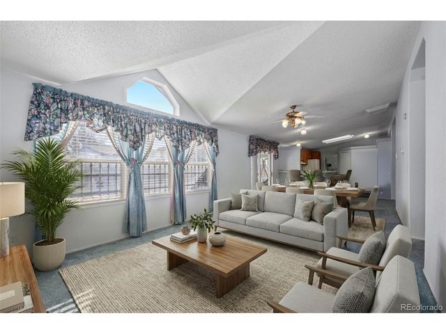 185 Elm St, Hudson, CO 80642